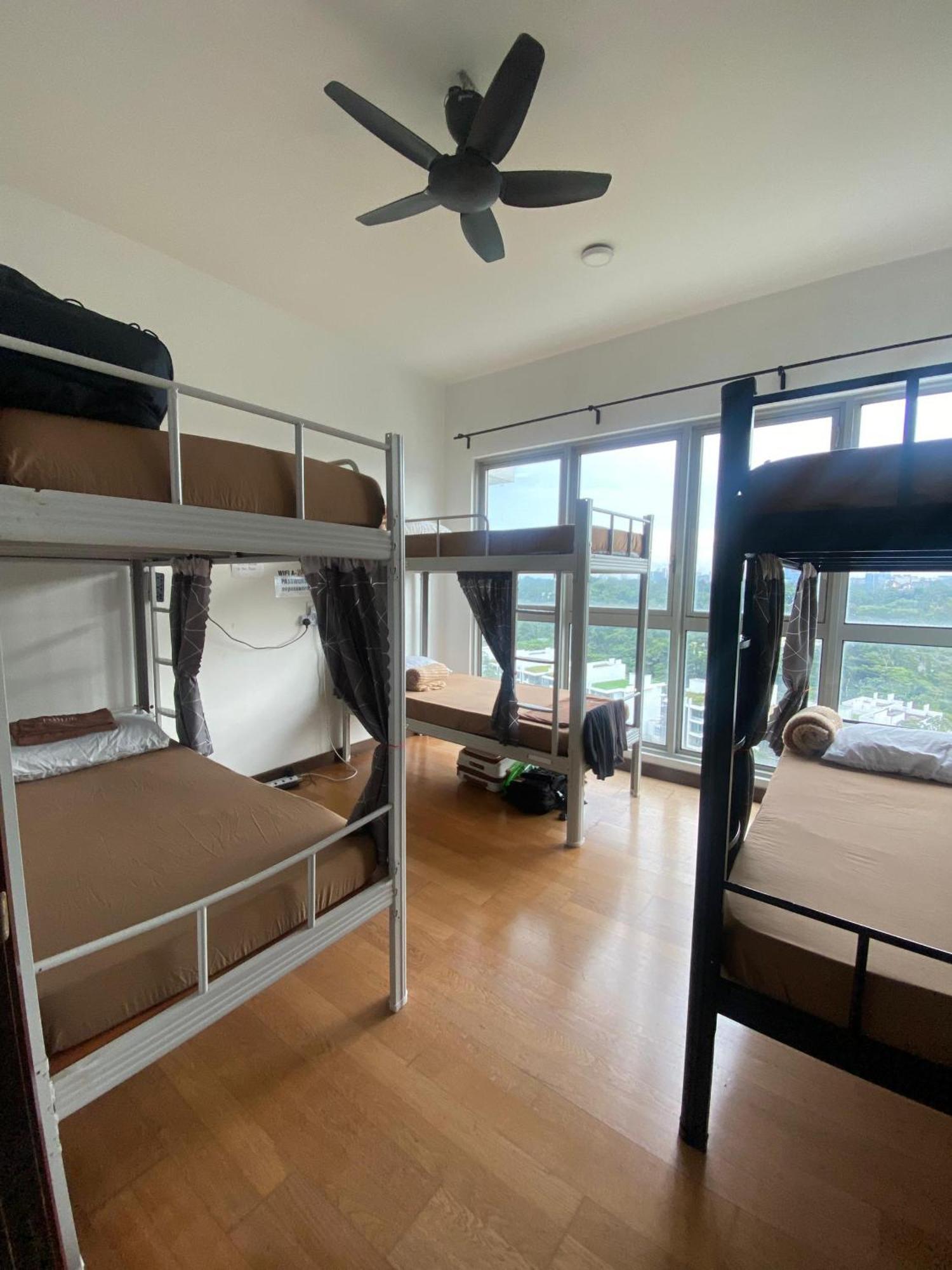 Regalia Exclusive Hostel Куала Лумпур Екстериор снимка