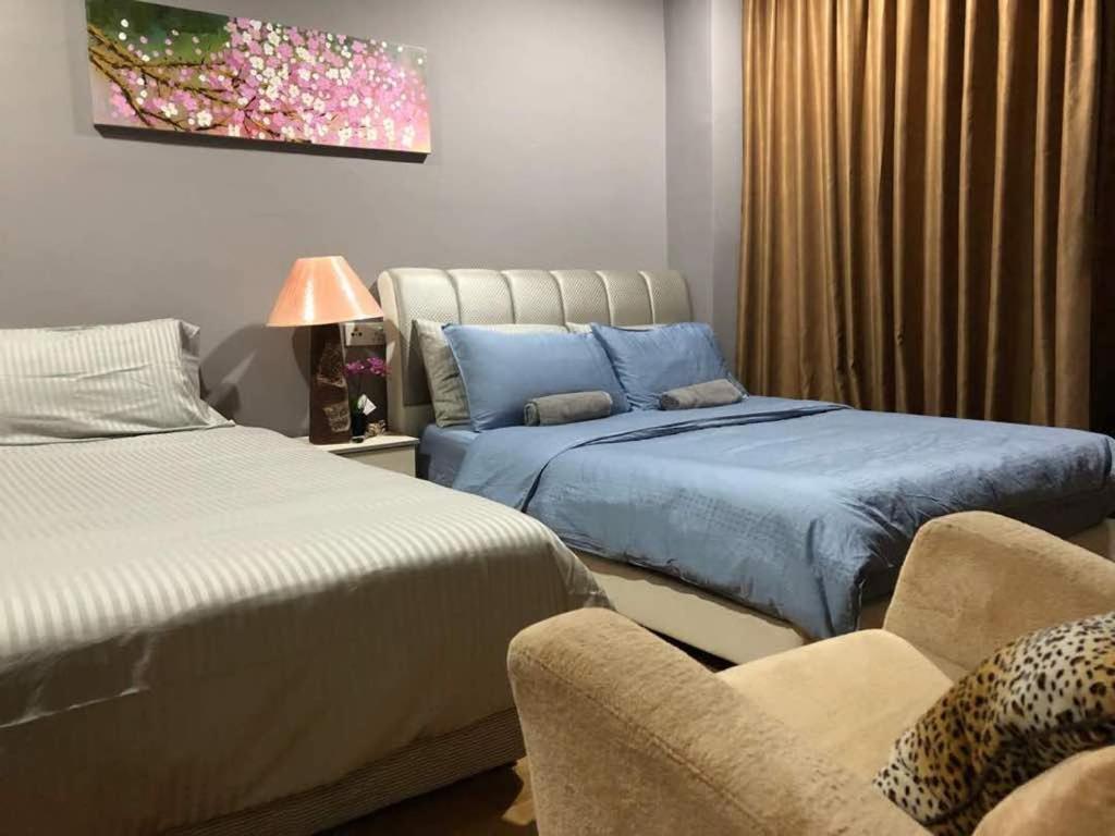 Regalia Exclusive Hostel Куала Лумпур Екстериор снимка