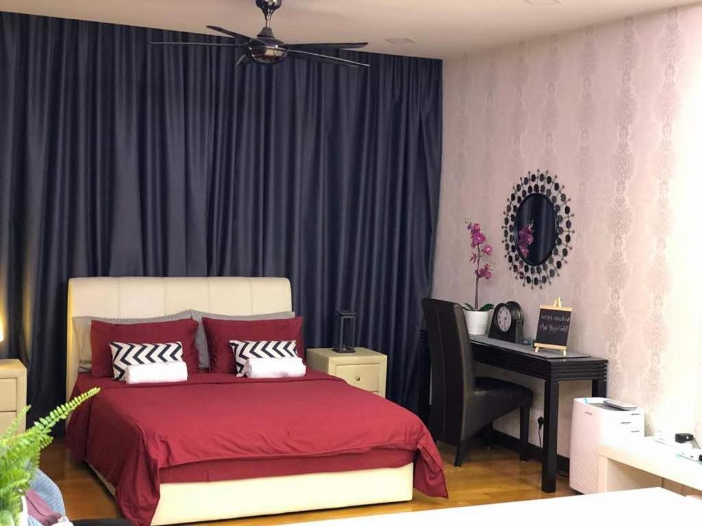 Regalia Exclusive Hostel Куала Лумпур Екстериор снимка