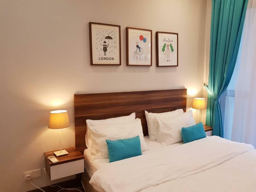 Regalia Exclusive Hostel Куала Лумпур Екстериор снимка
